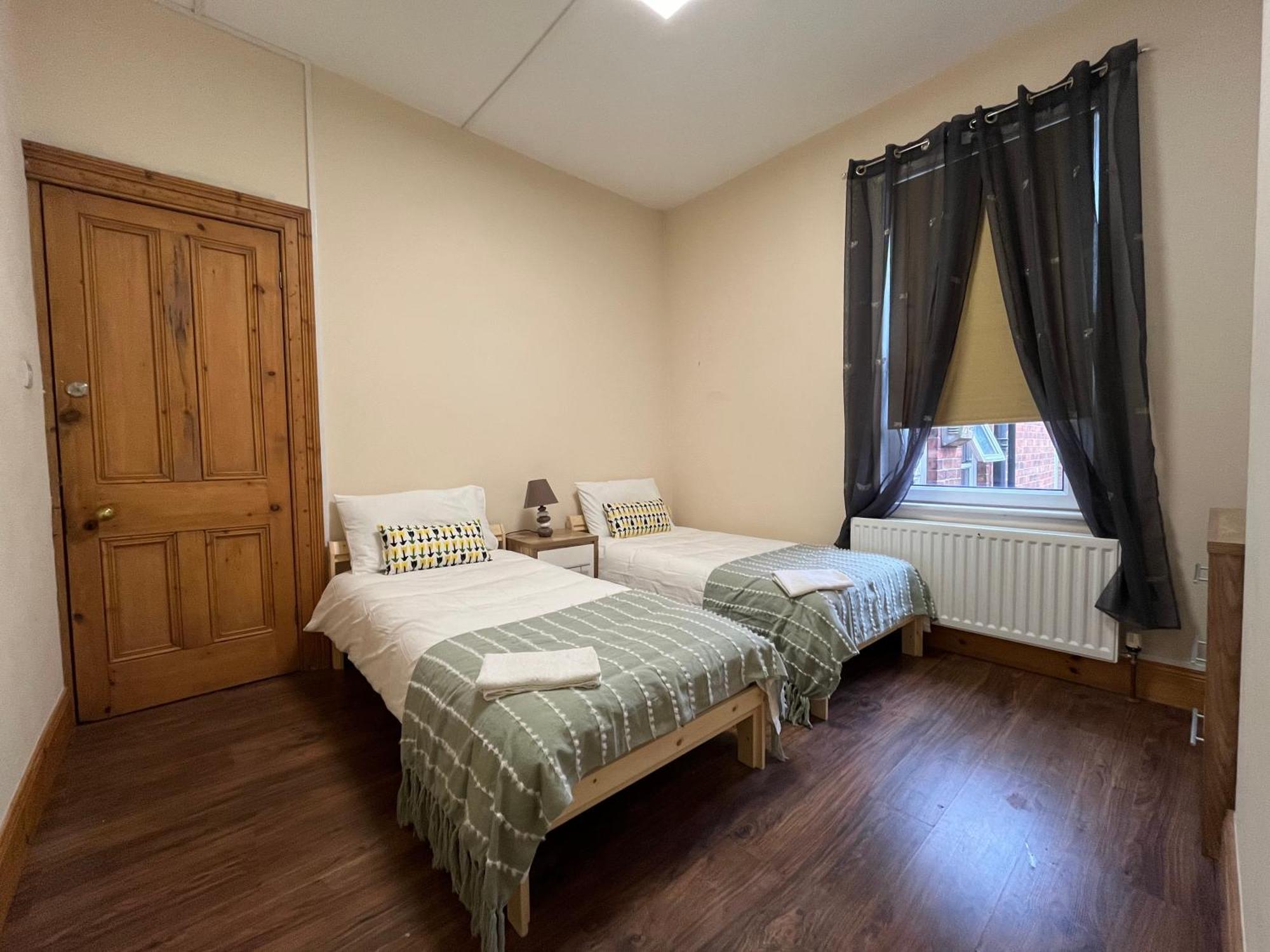 Gr8 Hostel At The Mount Белфаст Екстер'єр фото