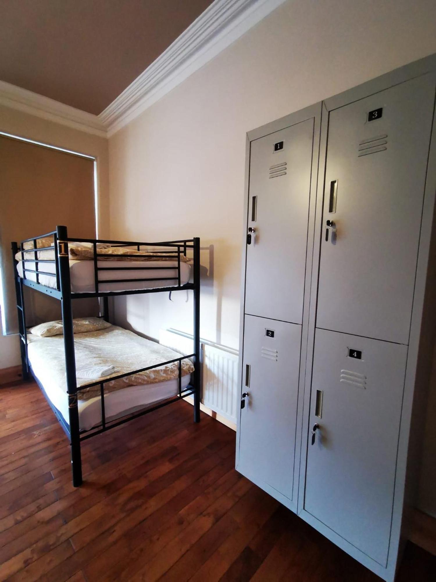 Gr8 Hostel At The Mount Белфаст Екстер'єр фото