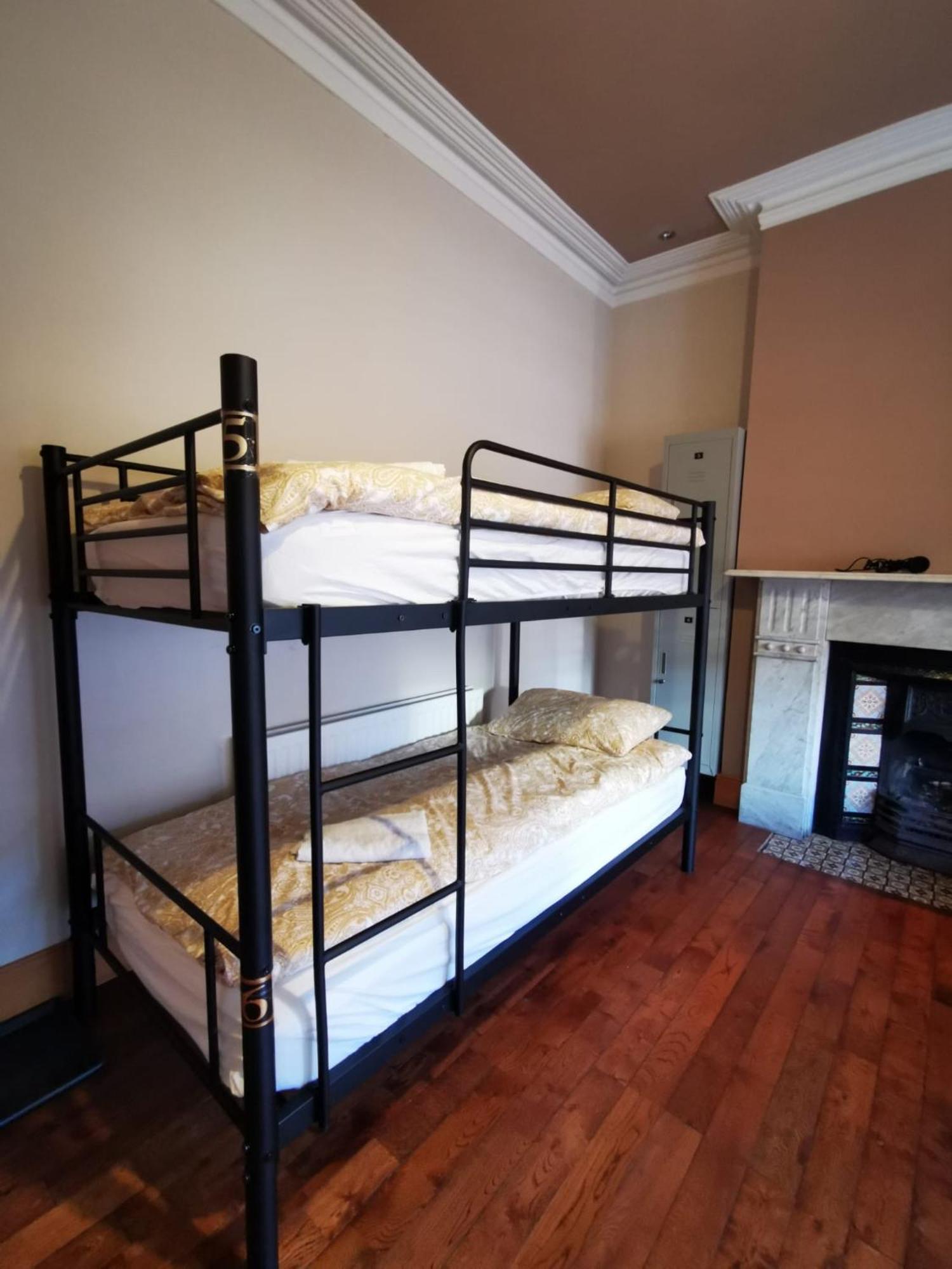 Gr8 Hostel At The Mount Белфаст Екстер'єр фото