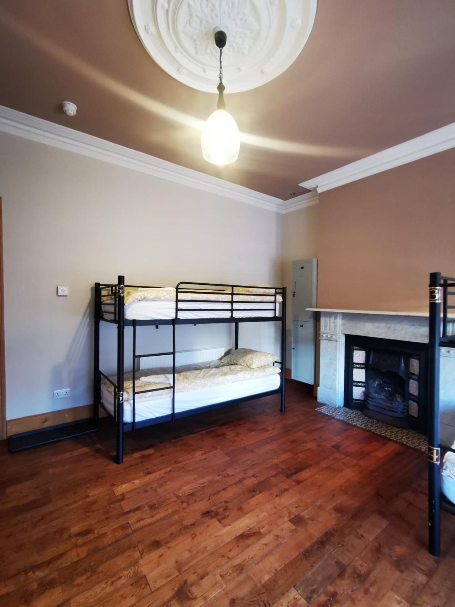 Gr8 Hostel At The Mount Белфаст Екстер'єр фото
